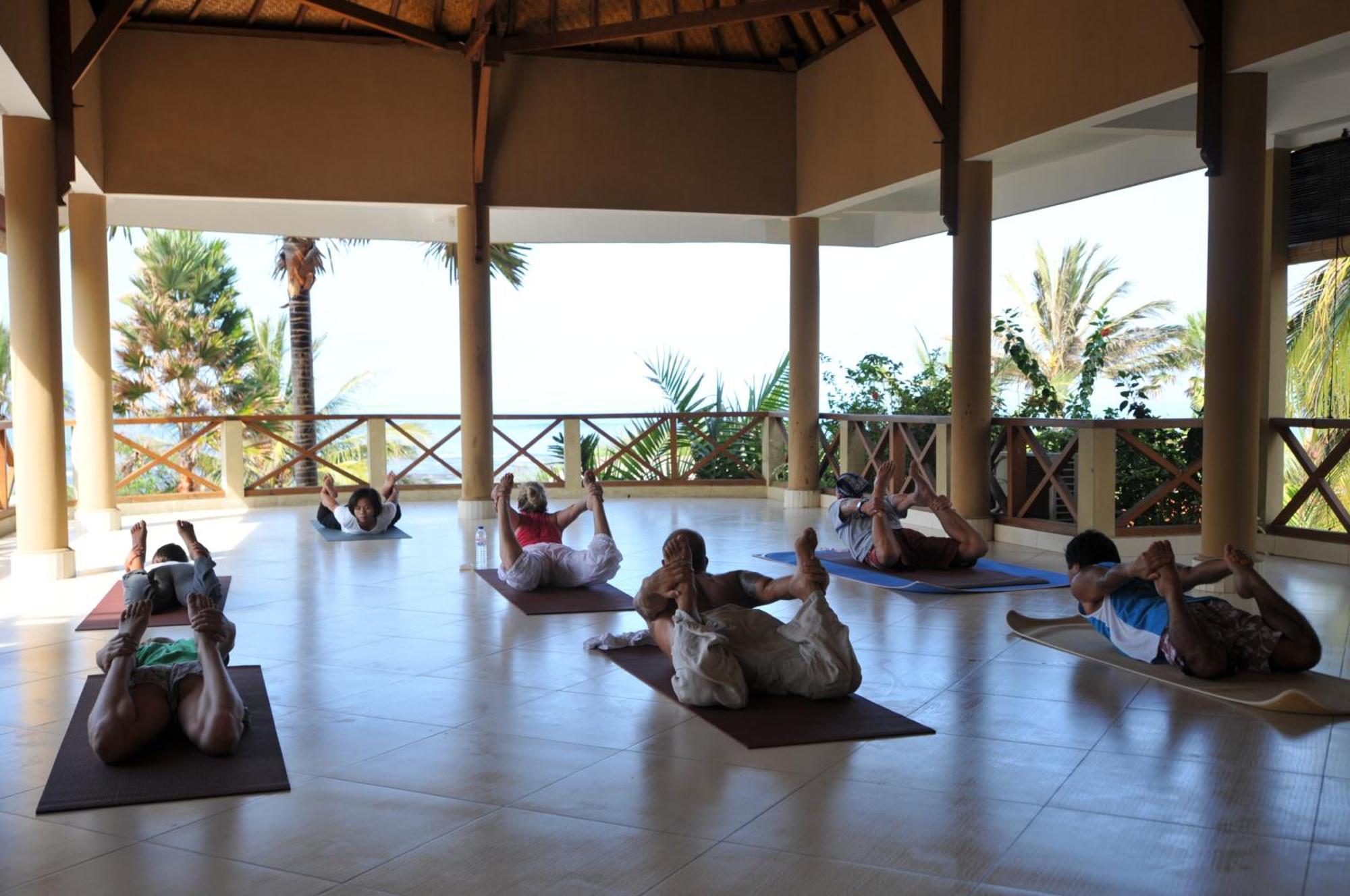 Puri Dajuma Beach Eco-Resort & Spa Pulukan Exteriör bild