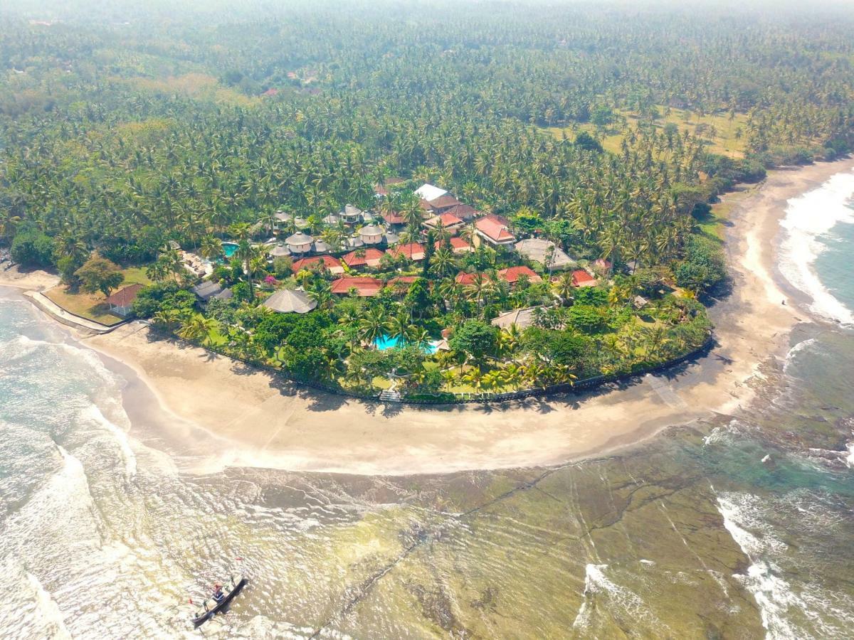Puri Dajuma Beach Eco-Resort & Spa Pulukan Exteriör bild